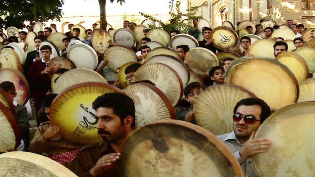 "دف نوازان کردستانی" درپایتخت به استقبال نوروز می‌روند