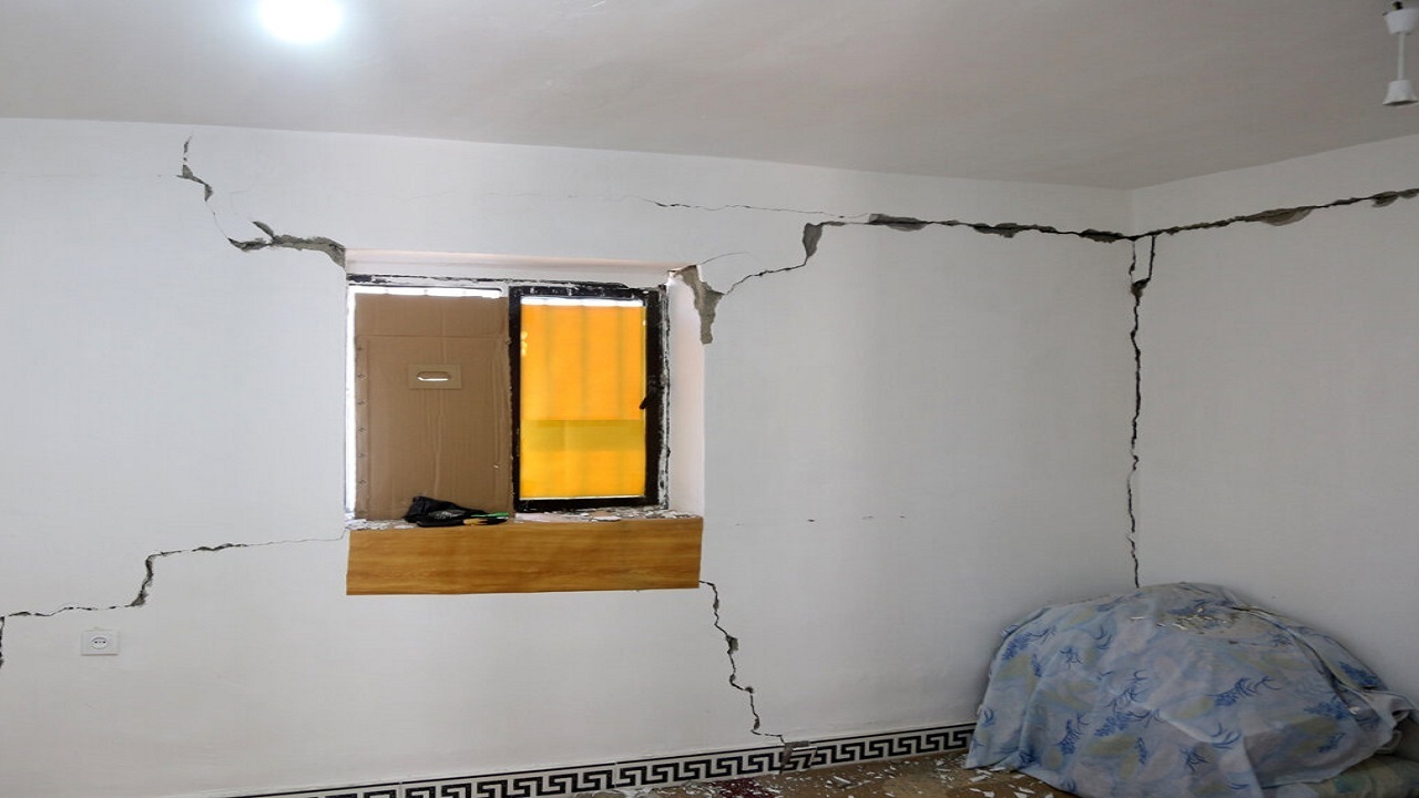 خسارت زلزله دشتک ۱۴۵ میلیارد تومان است