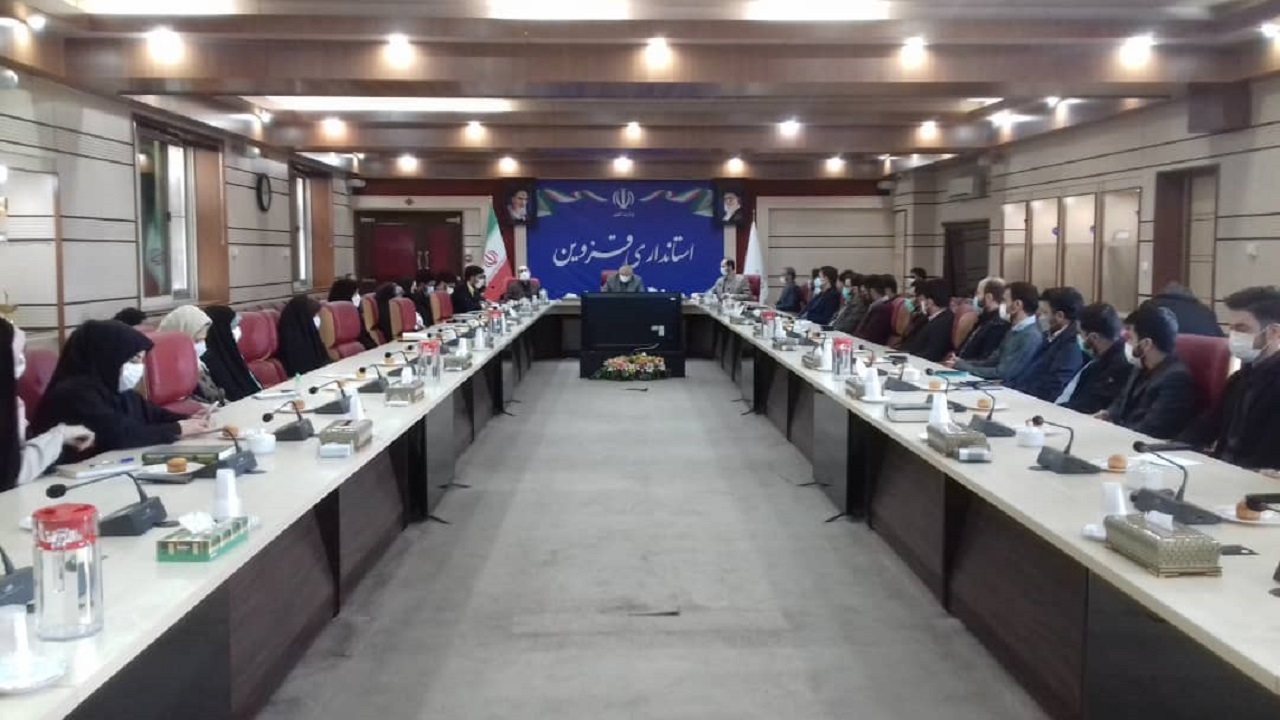 نشست هم اندیشی استاندار قزوین با جوانان