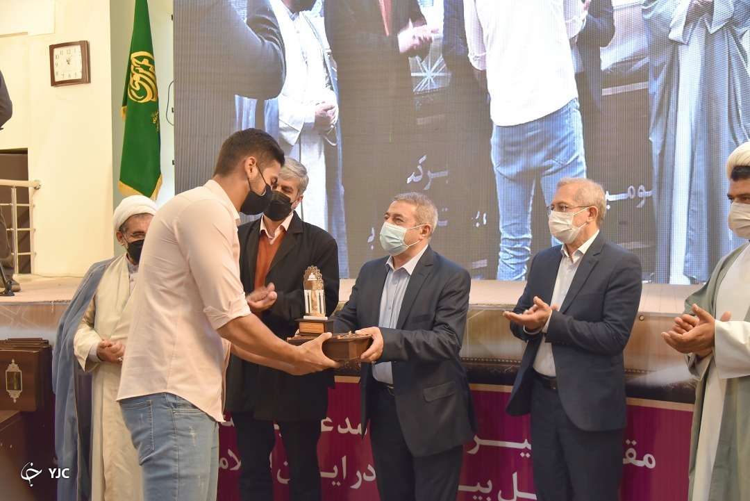 معرفی برگزیدگان پنجمین جشنواره رویش دانشگاه پیام نور در شیراز