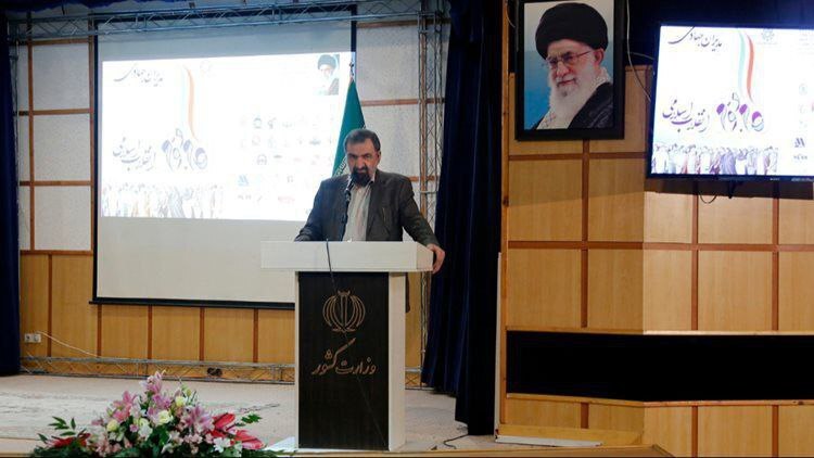 وزارت نفت دیگر حق ندارد دلارها را فقط به بانک مرکزی بدهد