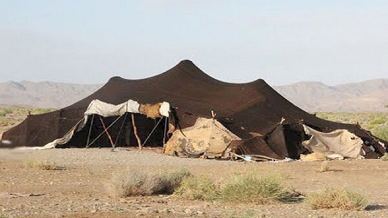 برپایی سیاه چادرهای عشایری در نوروزگاه قم