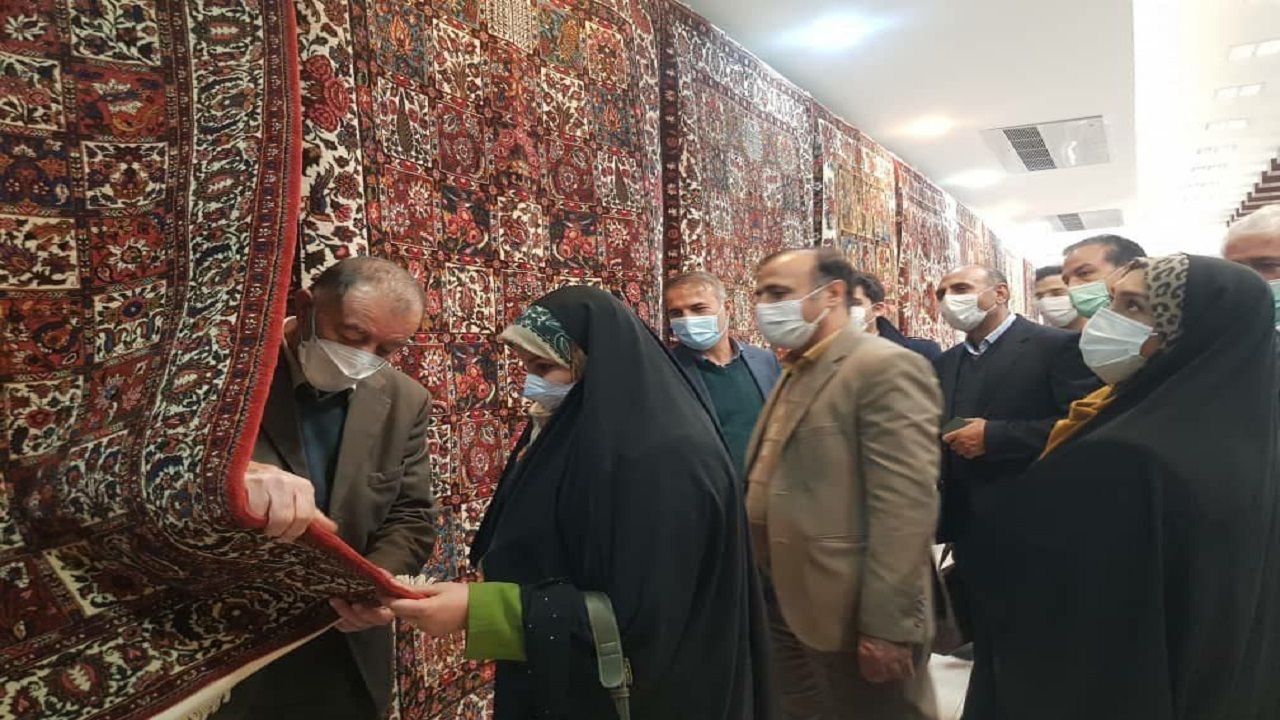 رئیس مرکز ملی فرش ایران