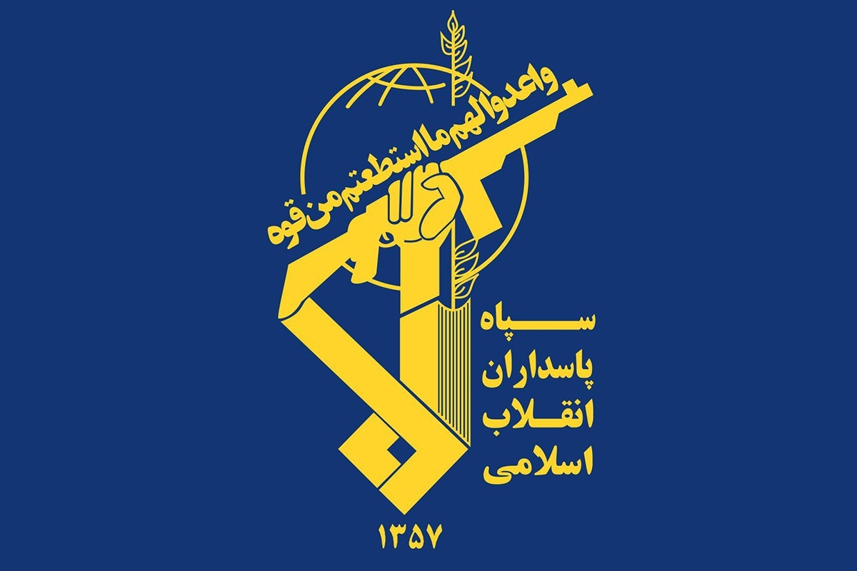 الحاق زیرسطحی‌های هوشمند و شناور‌های تندرو به نیروی دریایی سپاه پاسداران + فیلم