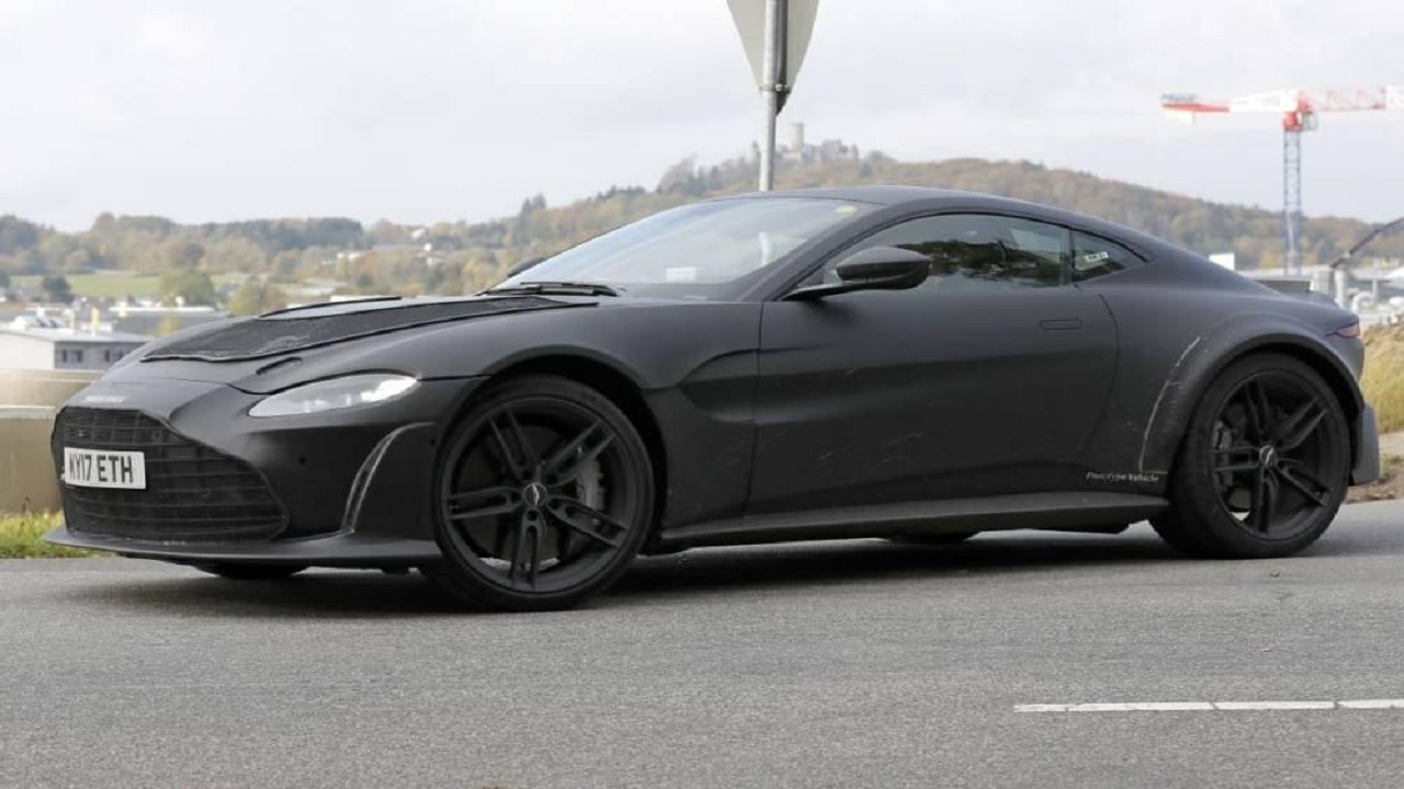 استون مارتین V۱۲ Vantage امروز معرفی می‌شود