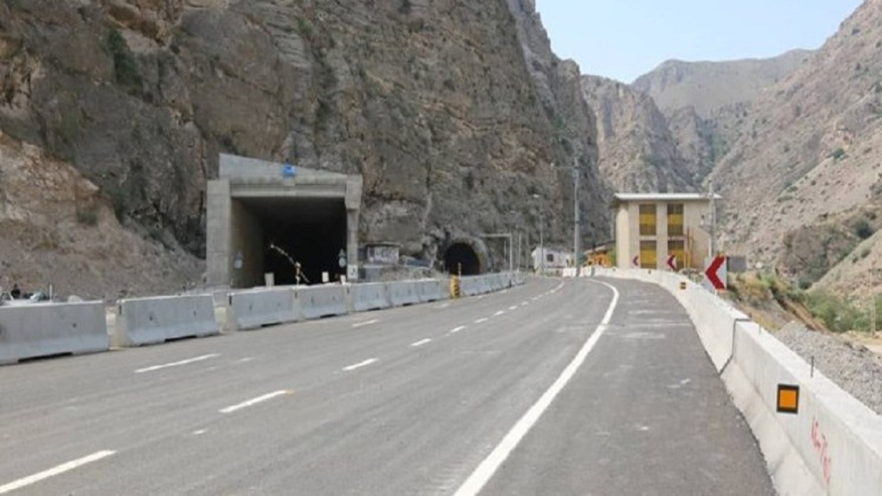 تعریض یک کیلومتری  محور هراز