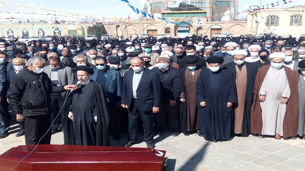 برگزاری مراسم تشییع همسر آیت الله باریک بین