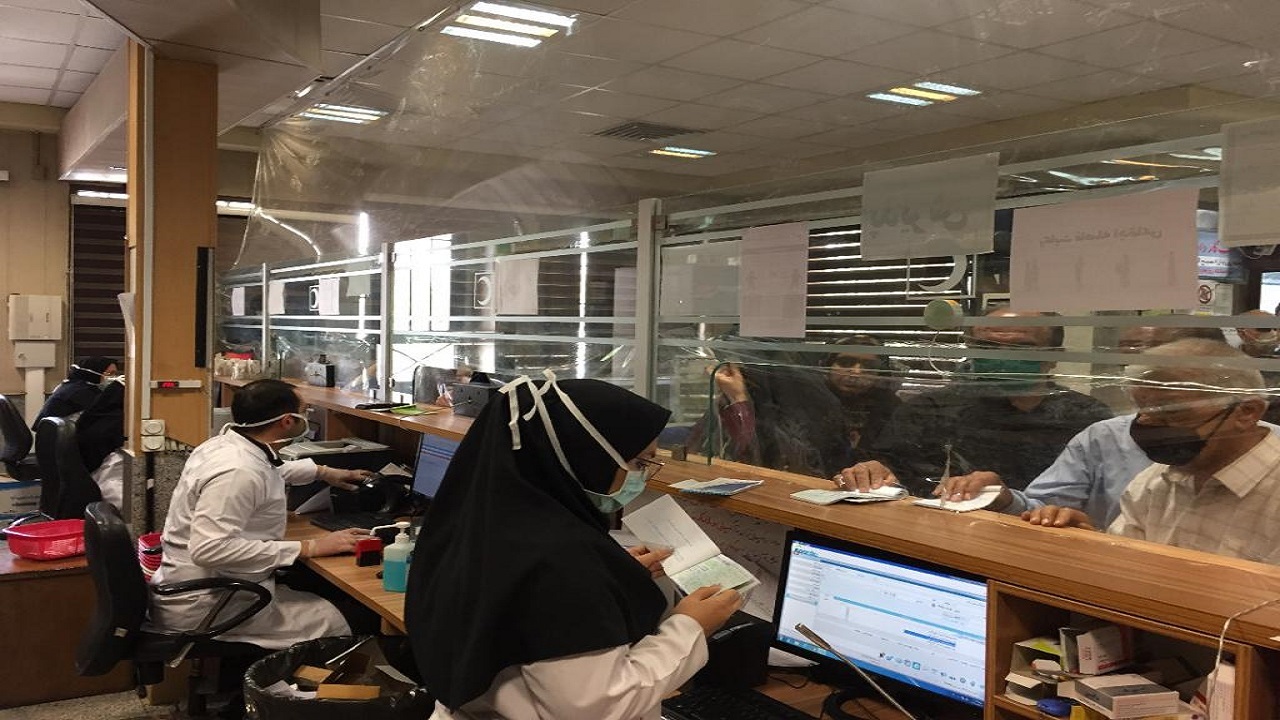 خدمت رسانی داروخانه‌های هلال‌احمر قزوین در نوروز
