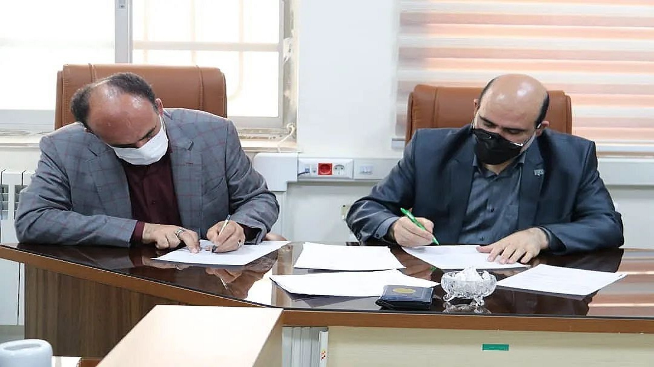 امضای تفاهم نامه دانشگاه علوم پزشکی قزوین با خیران سلامت تاکستان