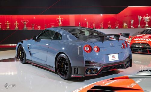 نیسان GT-R 2022 در مقابل پورشه 2022  911 + فیلم