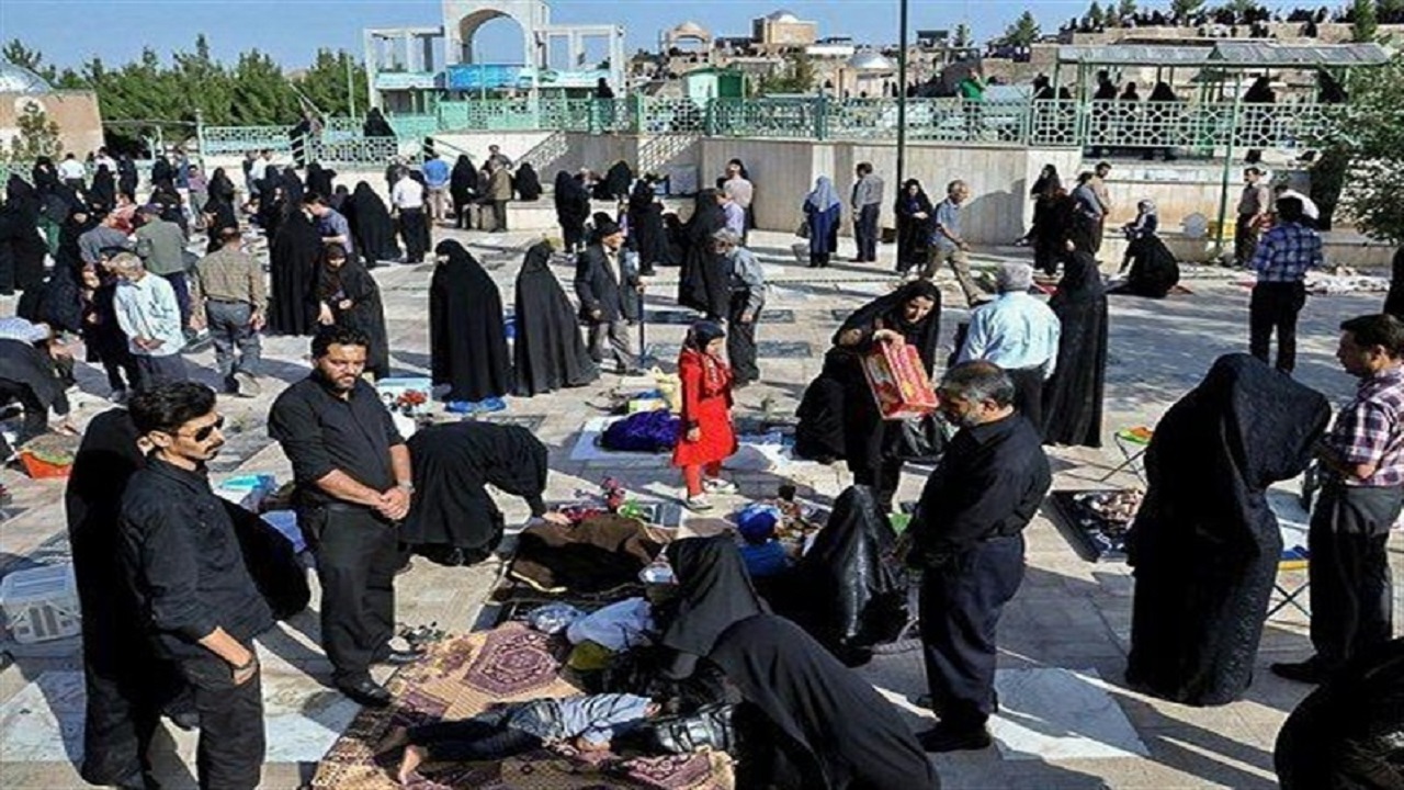 برات روزی برای شادی درگذشتگان و کمک به نیازمندان