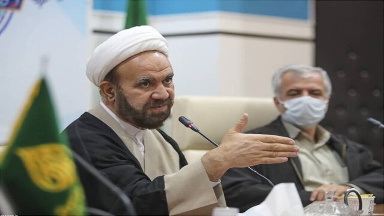 طلاب و روحانیون همواره برای تهذیب نفس کوشا باشند