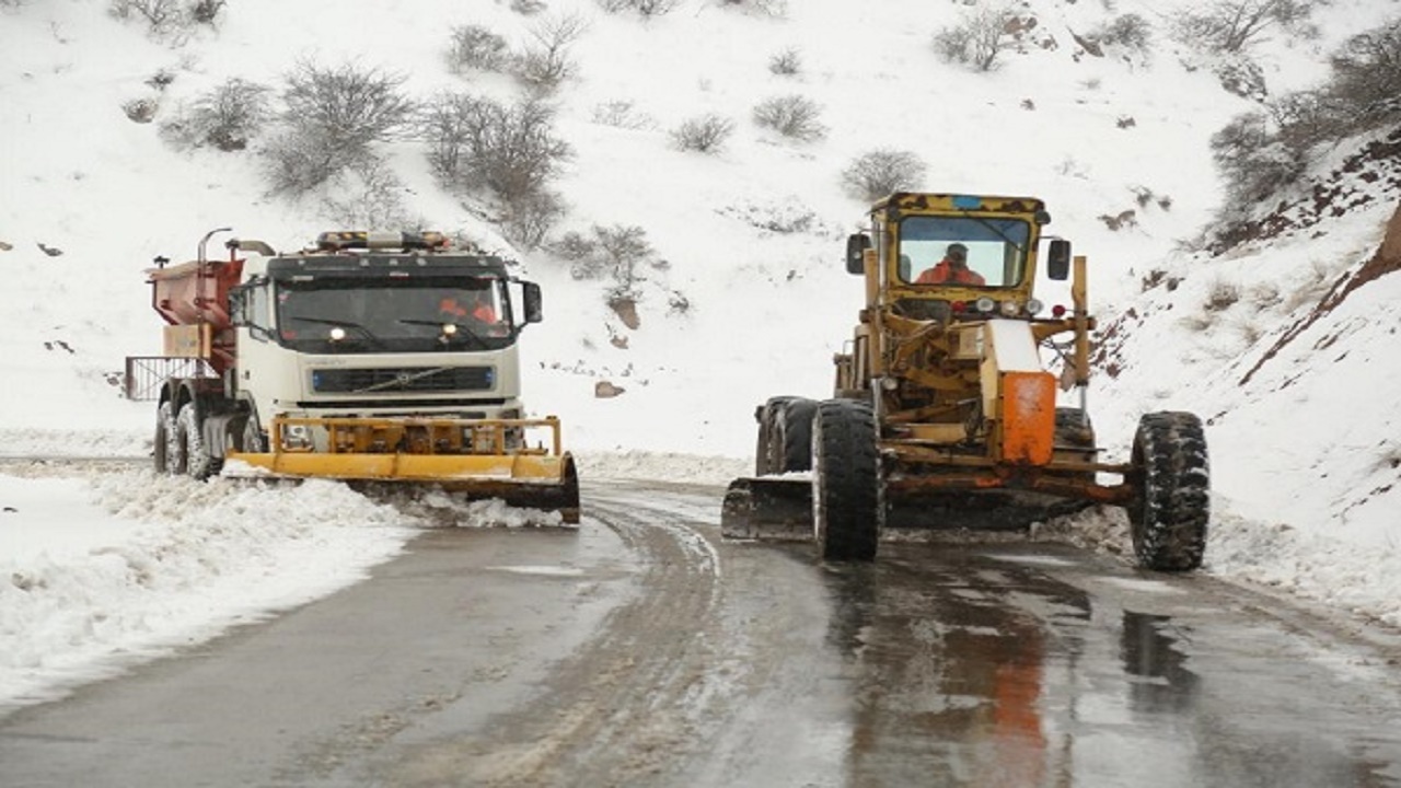 برفروبی ۷۴۶ کیلومتر از محور‌های کوهستانی مازندران
