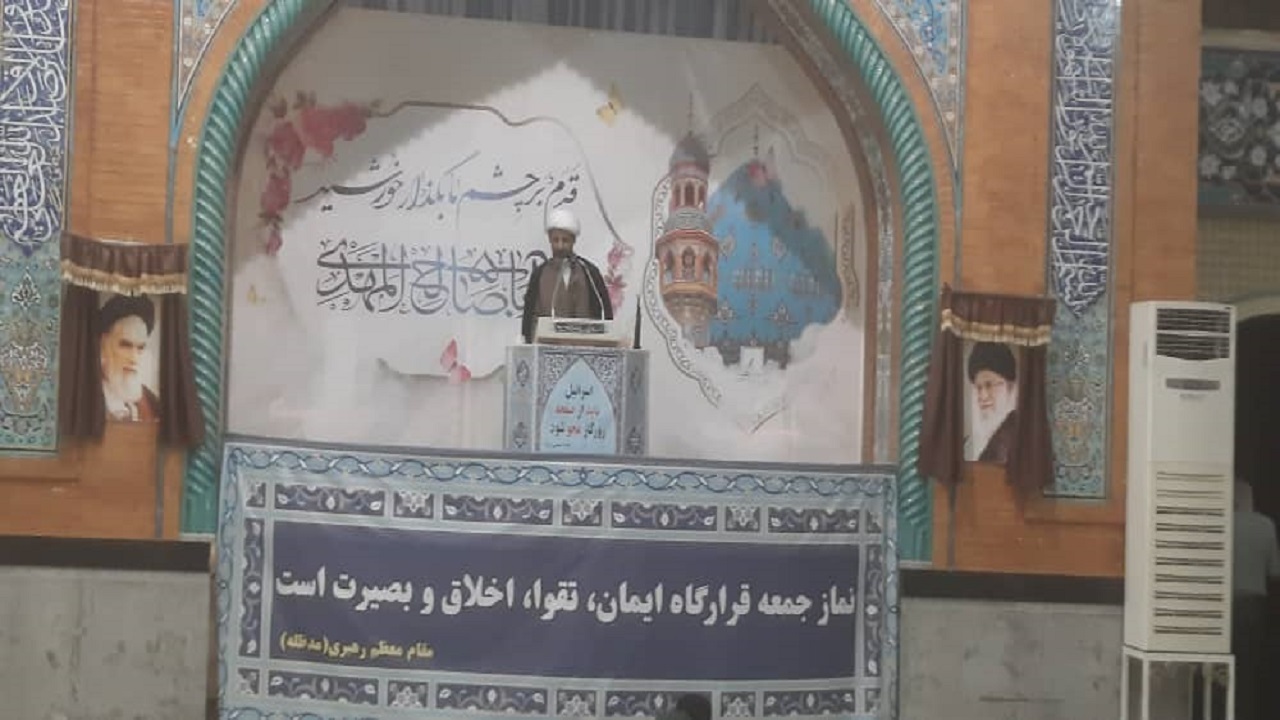 راه مبارزه با فساد، پاکدستی مسئولان است