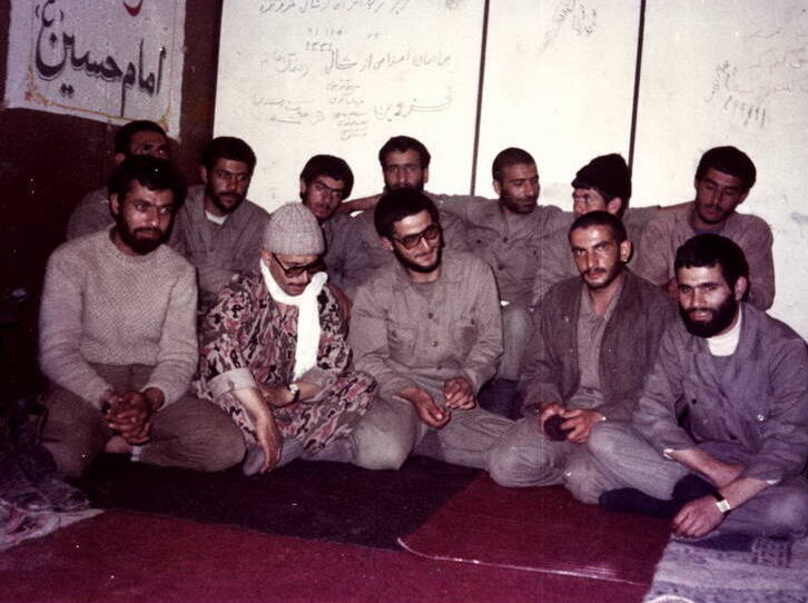 سردار احدی وهمرزمانش