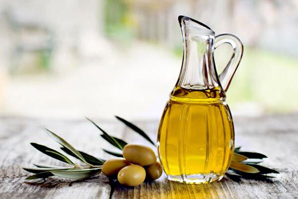 ۱۰ درمان خانگی برای تقویت و داشتن مژه&zwnj;های بلندتر