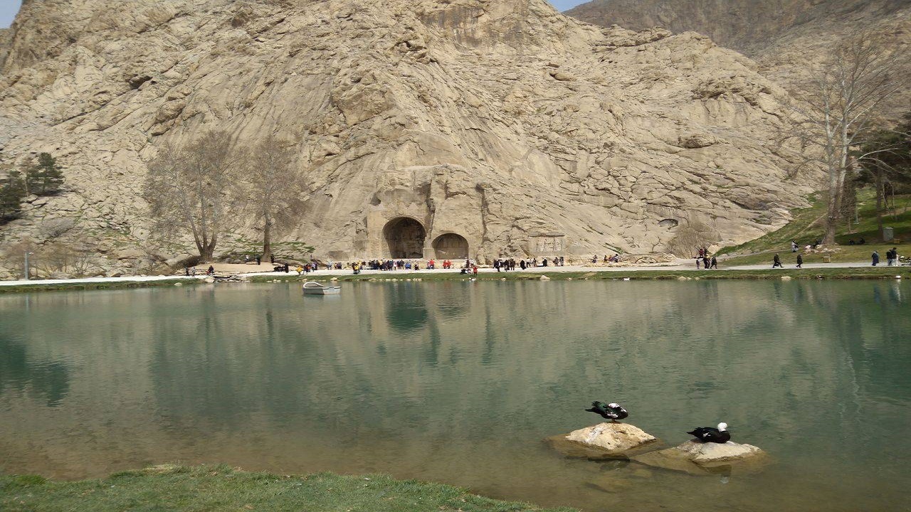 صدای پای نوروز در طاق بستان+عکس و فیلم