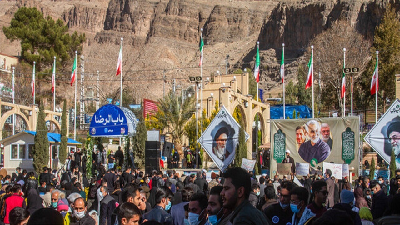 نجف‌آبادی‌ها، سال جدید را در کنار شهدا آغاز می‌کنند