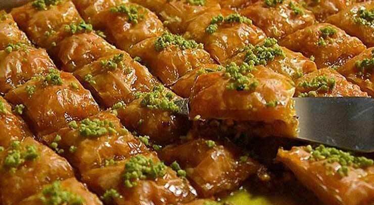 با طعم و عطر  فوق العاده شرینی های یزدی آشنا شوید
