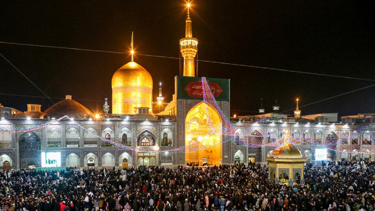 لحظاتی از تحویل سال در حرم مطهر رضوی