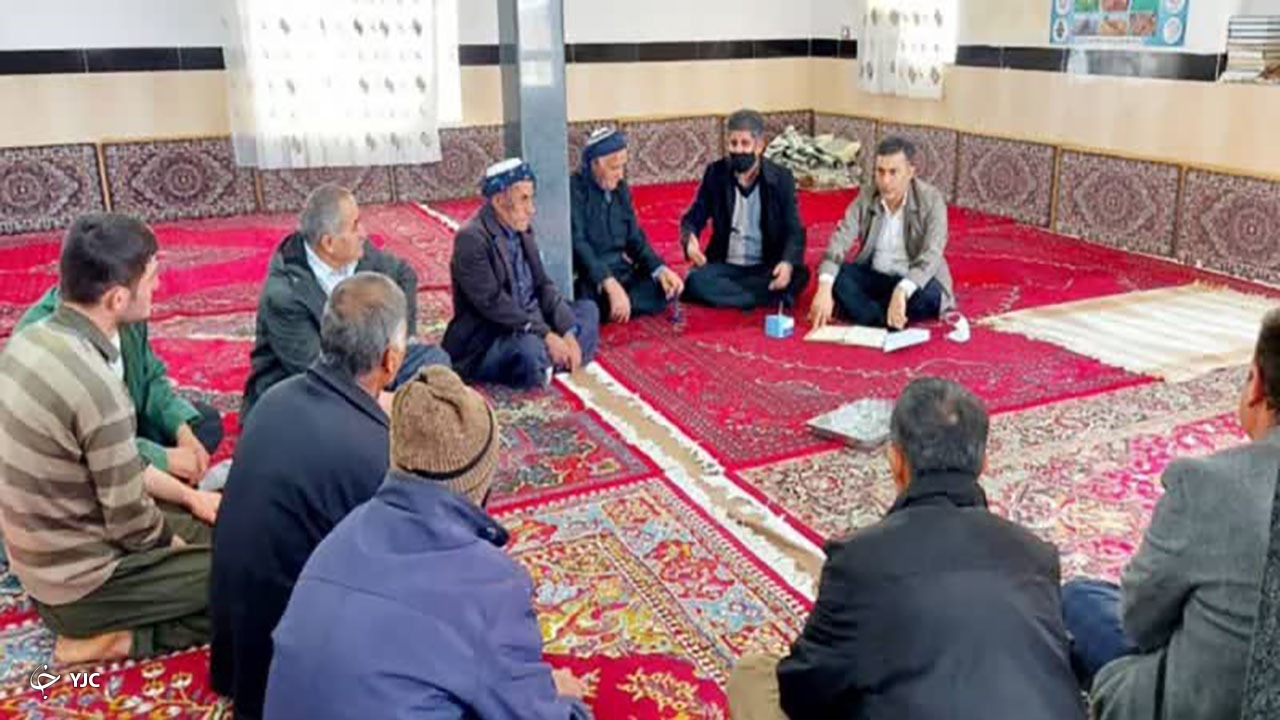 کلاس آموزشی مبارزه با آفات گندم در مهاباد برگزار شد