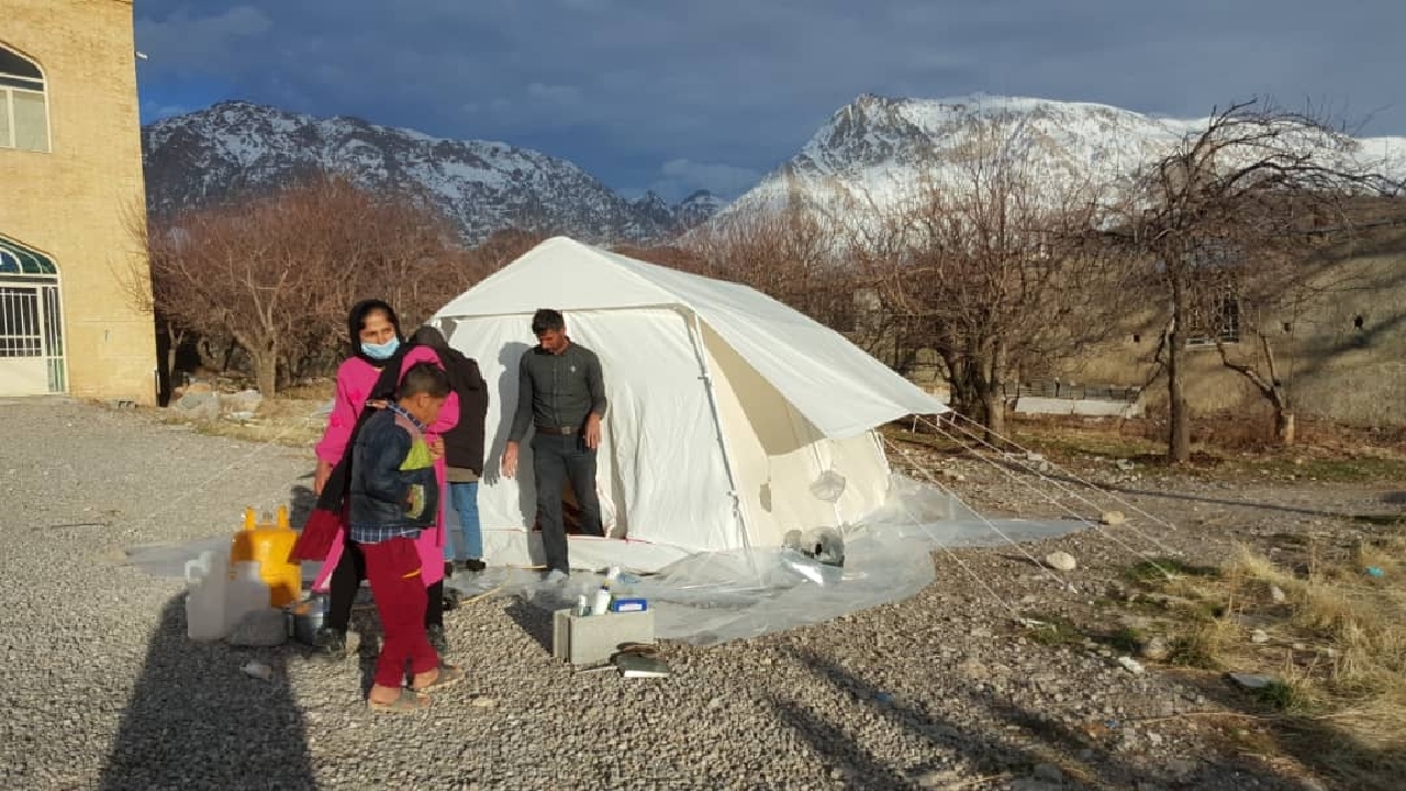 شرایط سخت زندگی ۵۰۰ خانوار زلزله زده در شهرستان دنا