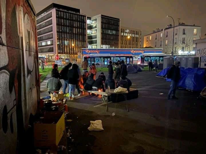 تصاویری از تجمع مهاجران افغان در منطقه پانتان پاریس