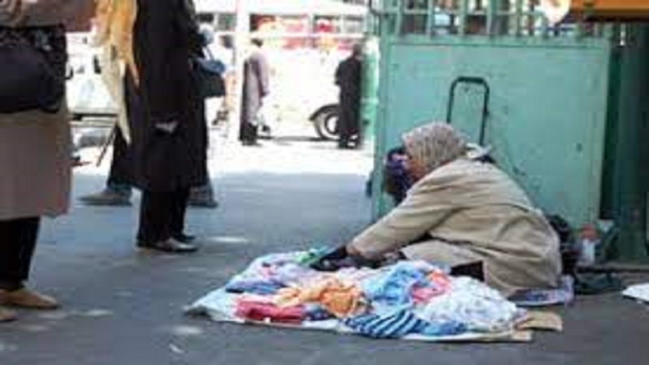 دست‌فروشی و مشکلات دست فروشان لاینحل است