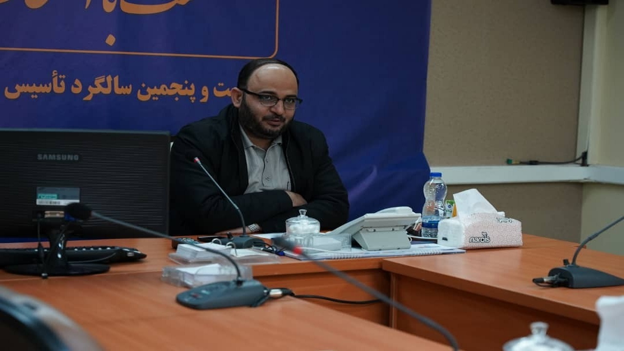 فرزاد حسنی مجری سال تحویل رادیو/ تلاش رادیو جوانی‌ها برای ارتباط بی تکلف با مخاطبان