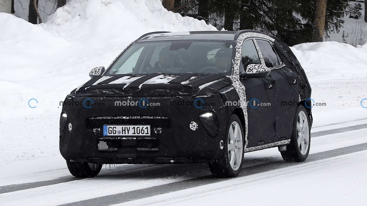 دور آزمایشی خودروی Hyundai Kona ۲۰۲۳ با پوششی ضخیم + تصاویر