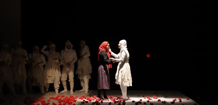 مایش «خانه سیاه است» ناقص است////نمایش «خانه سیاه است»