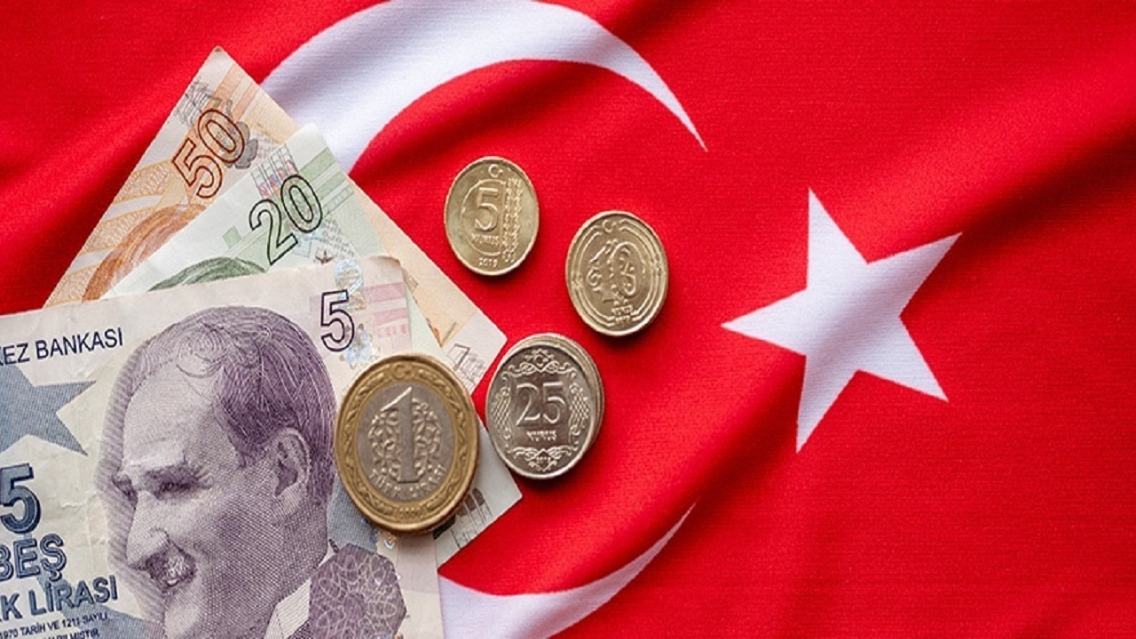 ارزش لیره ترکیه در پی افزایش قیمت انرژی کاهش یافت