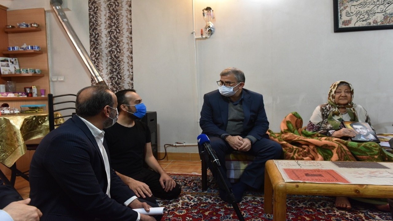 خون ریخته شده شهدا برای حفظ انقلاب نباید به فراموشی سپرده شود
