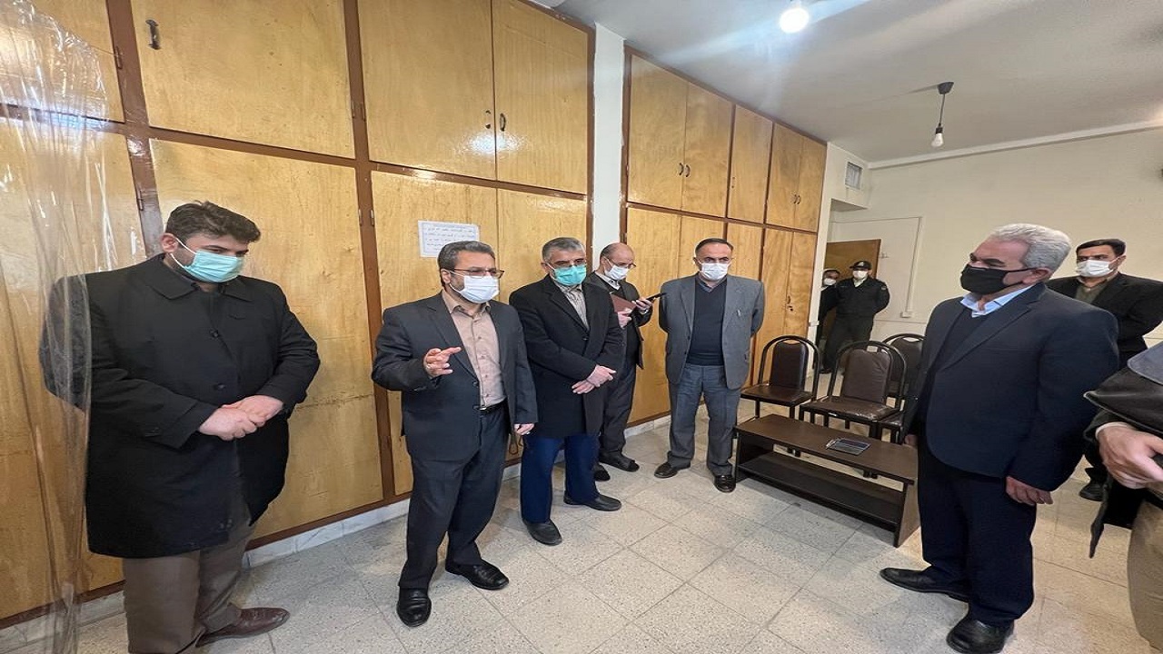 در هر شرایطی اولویت با ارباب رجوع است