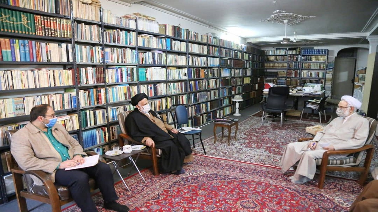 تجلیل مرکز بسیج اساتید و نخبگان حوزه علمیه قم از حجت الاسلام جواد محدثی