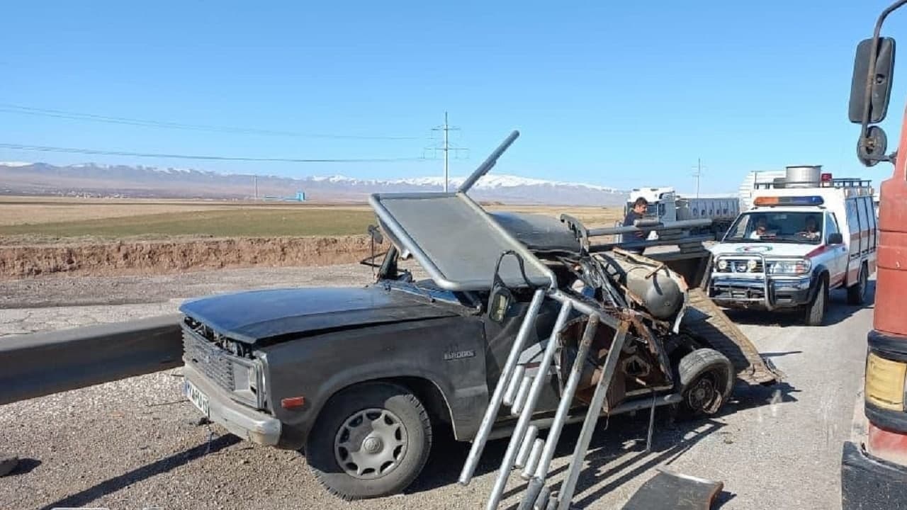 واژگونی خودرو در آزاد راه  قزوین _زنجان
