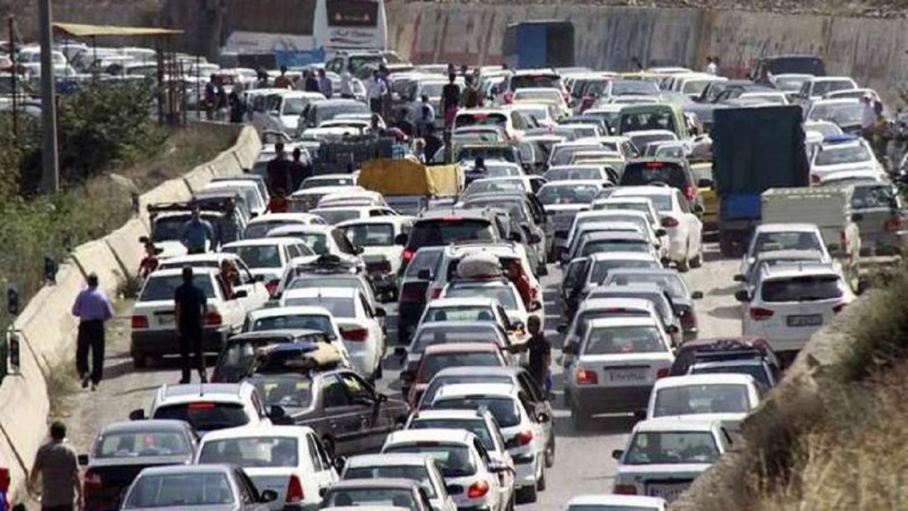 مسدود شدن کمربندی شیراز رانندگان را به دردسر انداخت + فیلم