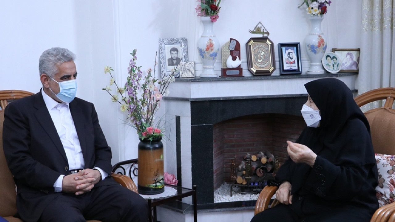 دیدار با خانواده شهید حسین نجفی در رشت
