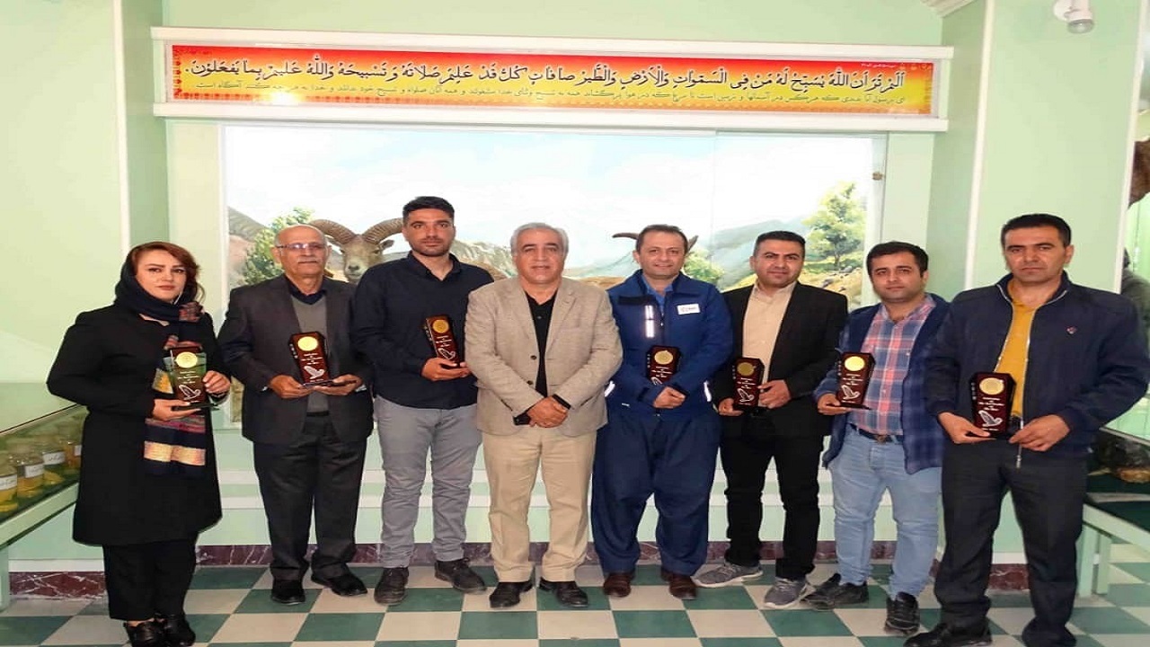 تجلیل از مربیان برتر ورزشی به عنوان سفیر محیط زیست در کردستان