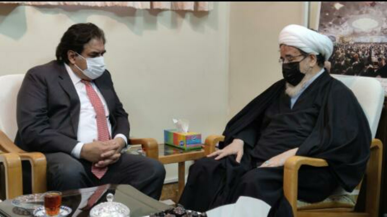 حضور سفیر پاکستان در بیت مرحوم آیت الله صافی گلپایگانی