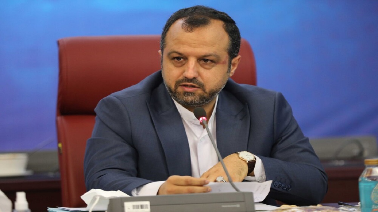 وزیر امور اقتصادی و دارایی وارد خوزستان شد