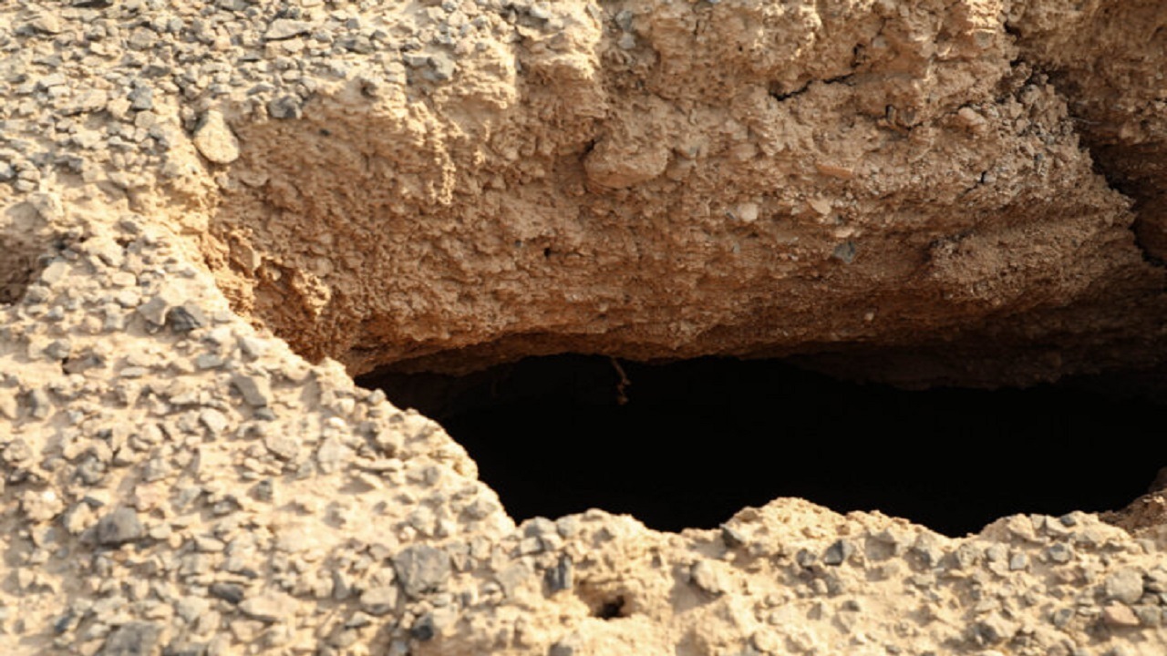 فرونشست دوباره زمین در روستای مرغملک