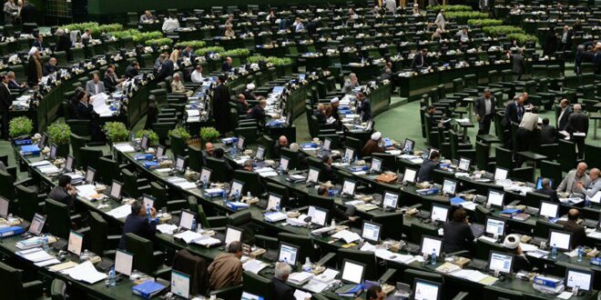 آغاز نهمین نشست علنی مجلس برای بررسی لایحه بودجه ۱۴۰۱
