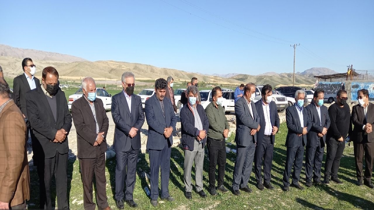 تشییع پیکر مادر شهید احمد عوض زاده در شهرستان باشت