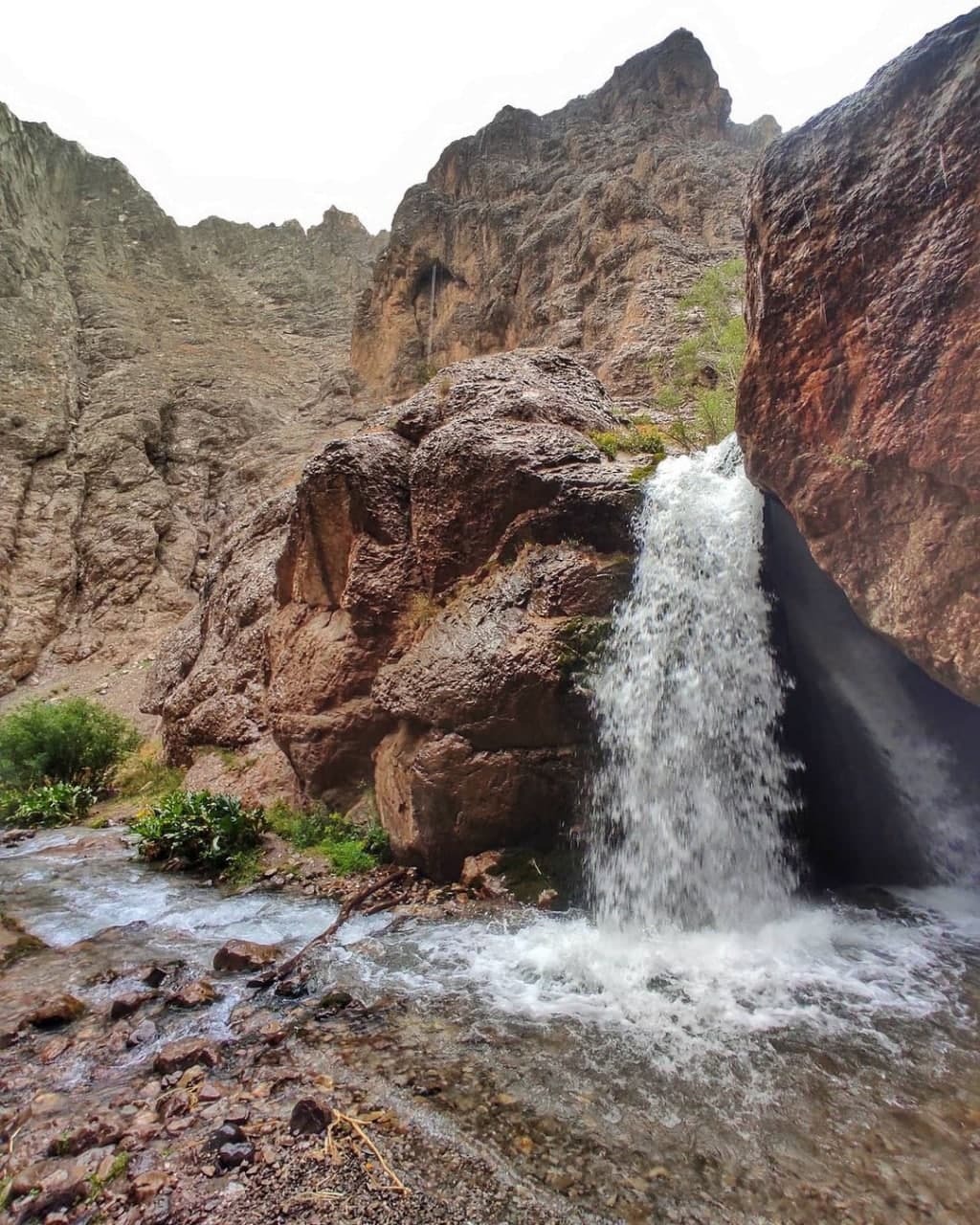 از