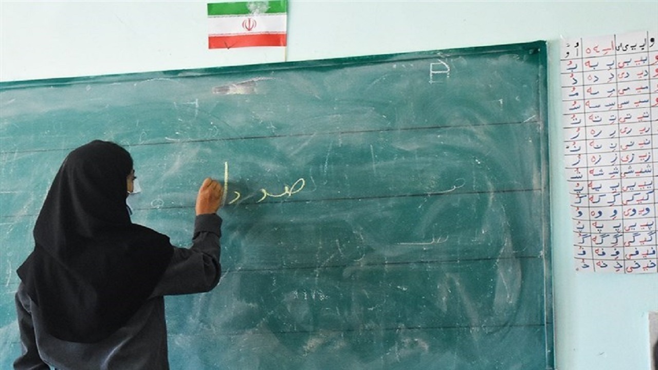 نیکزاد: رئیس سازمان برنامه گفت درباره استخدام حق‌التدریسی‌ها امروز جواب می‌دهد