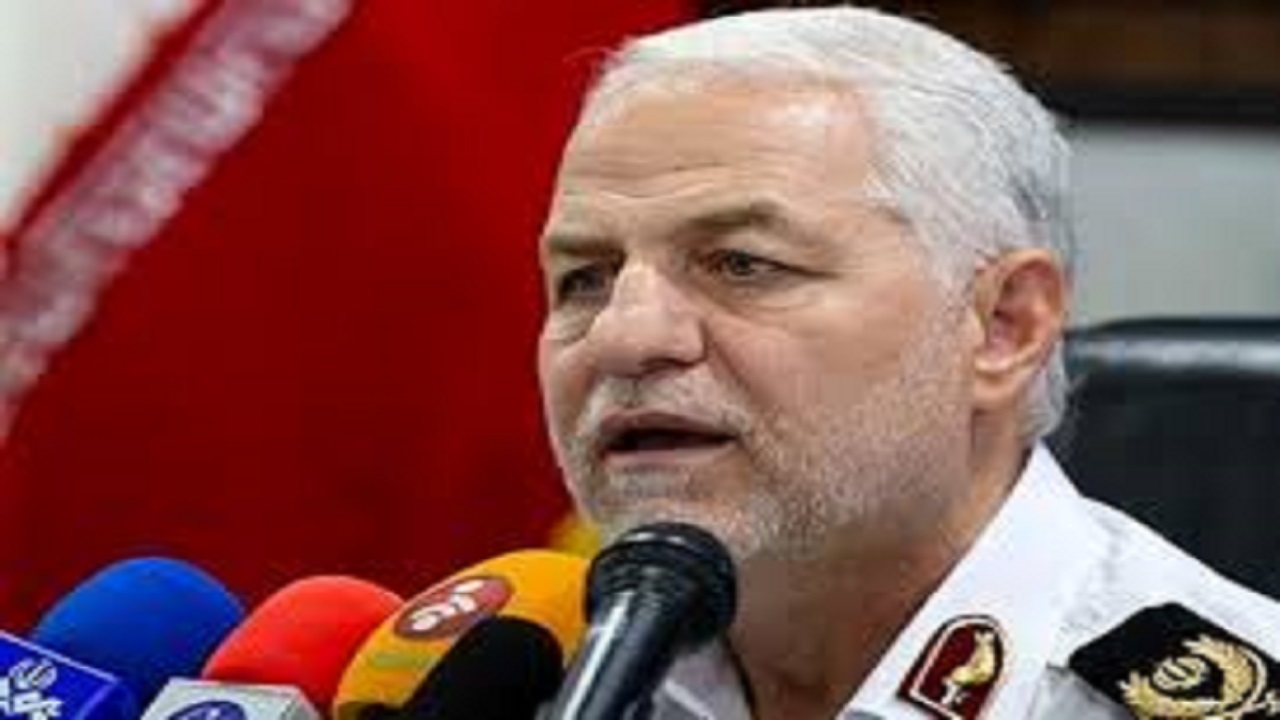 واکنش پلیس راهور به عبور تانک روسی از روی خودرویی در اوکراین