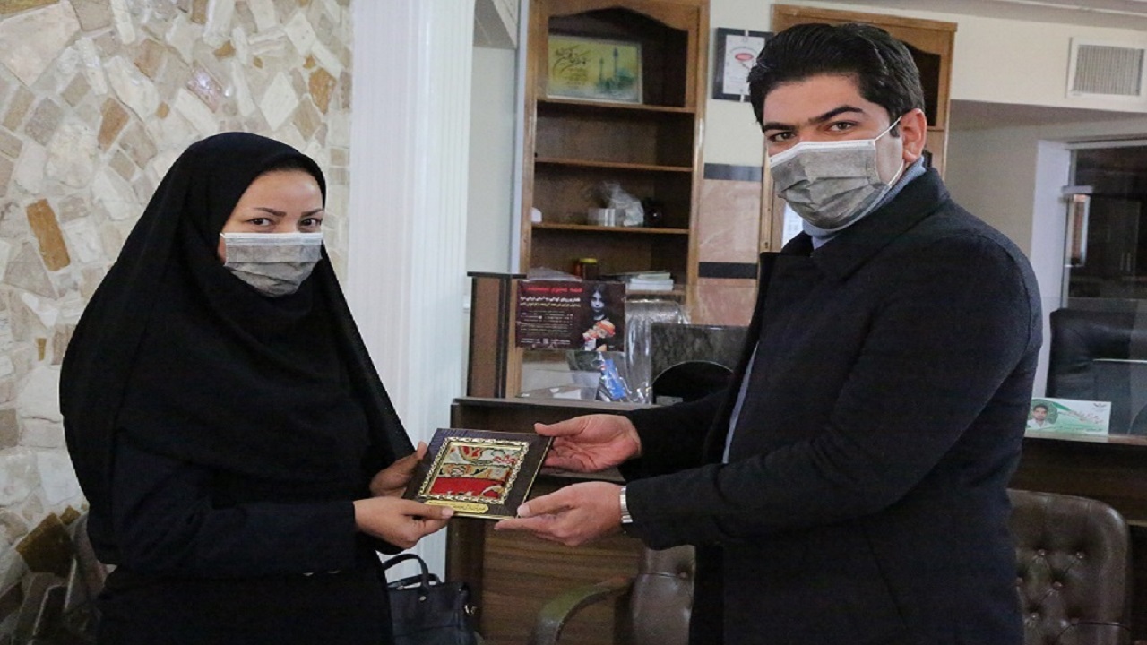 کمک ۳۰ میلیون تومانی بنیاد خیریه آبشار عاطفه‌ها