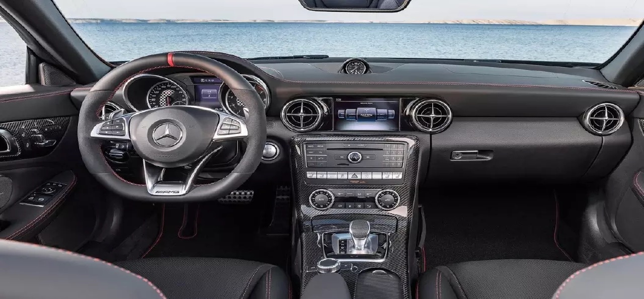 مقایسه آلفارومئو جولیتا با مرسدس بنز SLK 200 + مشخصات فنی