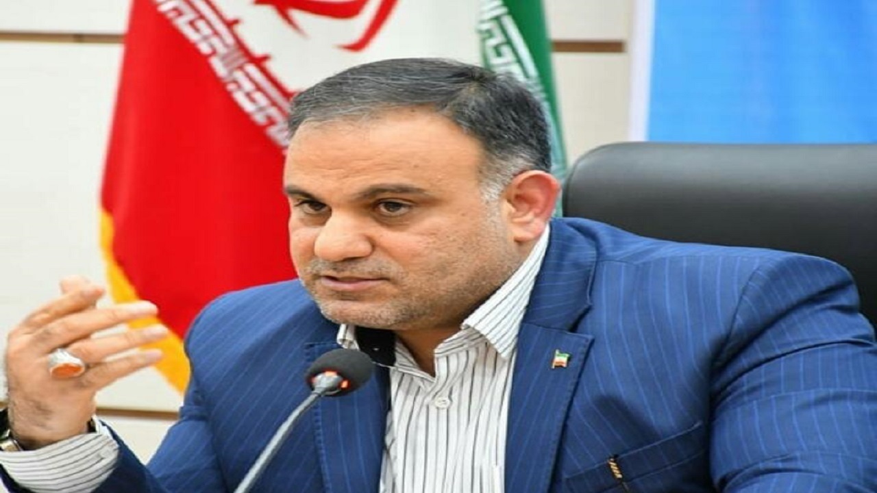 مسئولان باید خدمت به مردم را در الویت اول کار خود قرار دهند